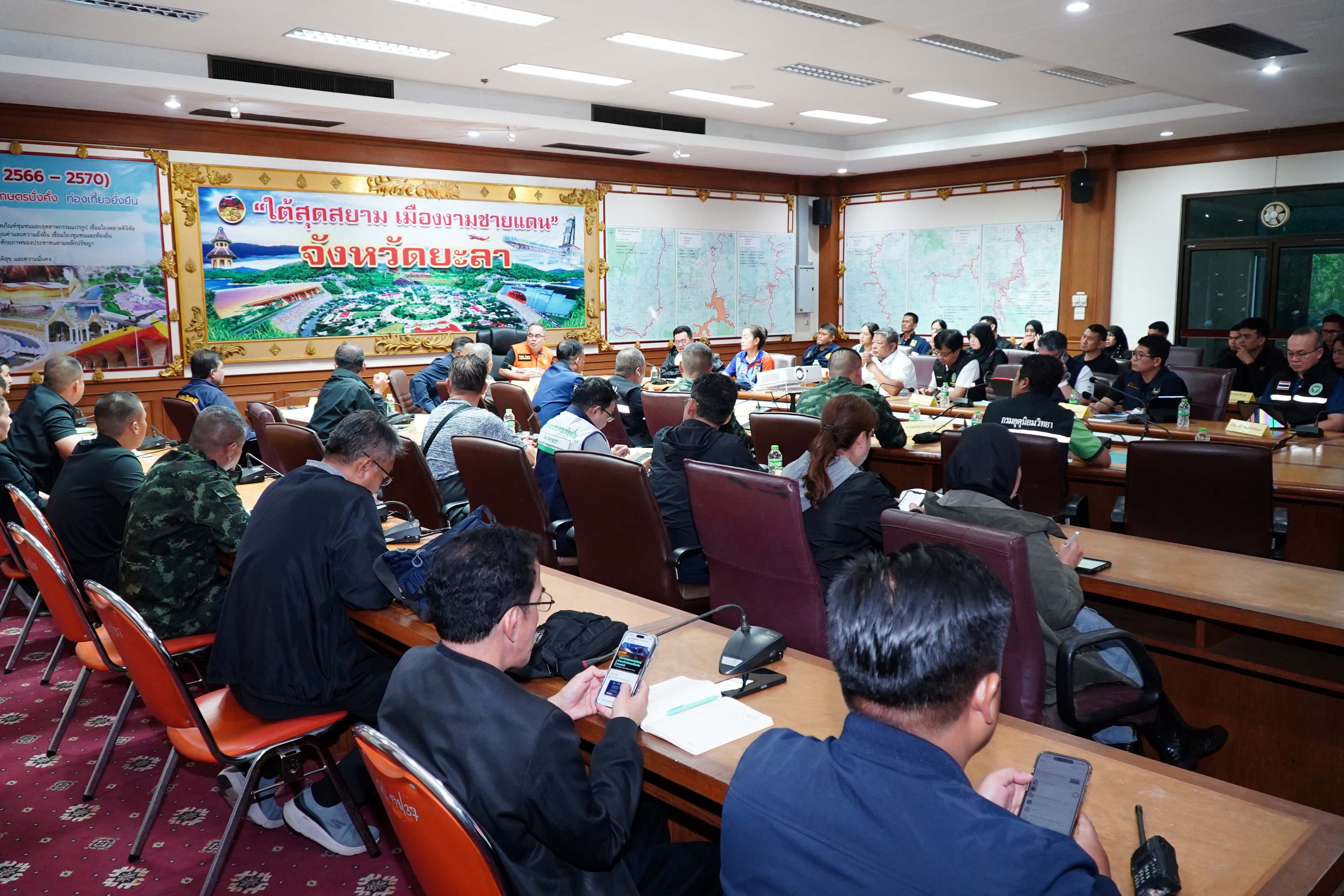 จังหวัดยะลา สั่งการด่วนเร่งอพยพประชาชน เจ้าหน้าที่และอุปกรณ์ในการเข้าช่วยเหลือผู้ประสบภัยให้อยู่ในความพร้อม