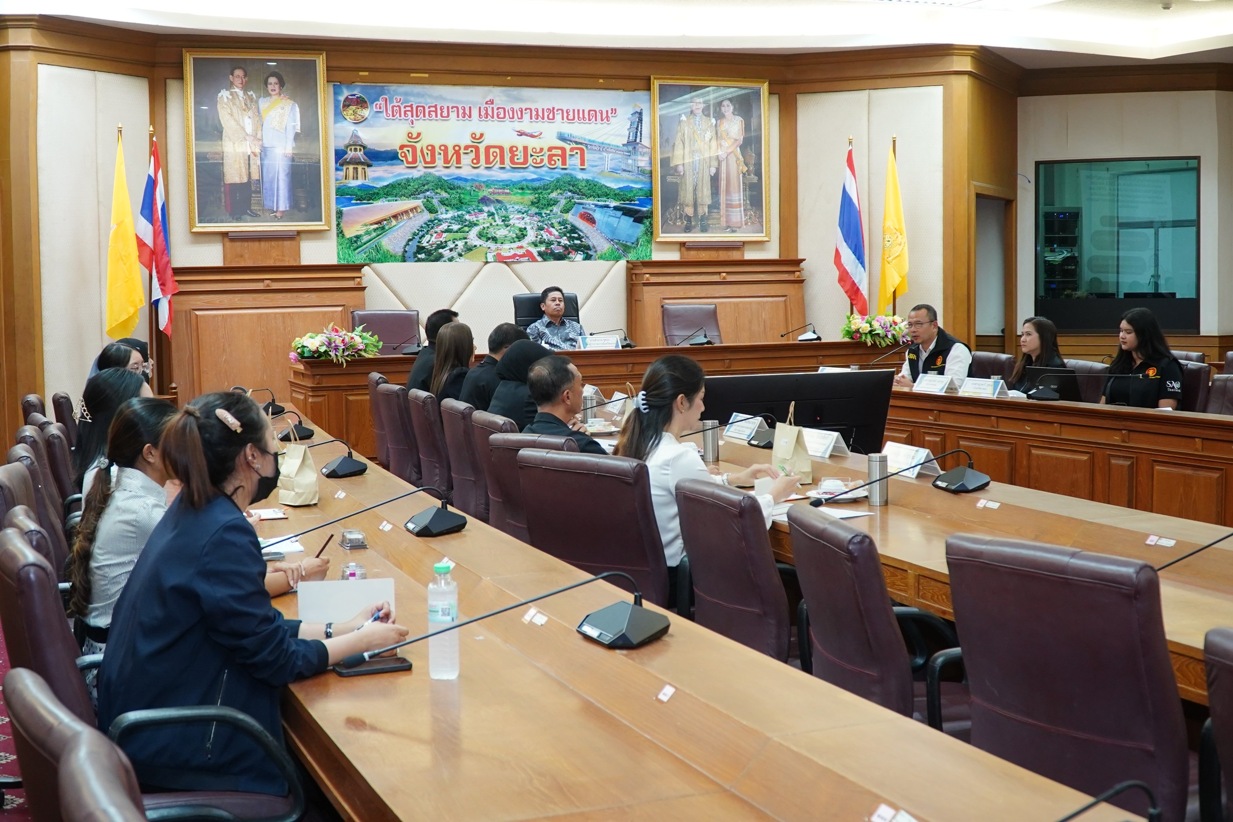 จังหวัดยะลา ประชุมปิดตรวจรายงานการเงินประจำปีงบประมาณ พ.ศ. 2568 ของกรมจังหวัดยะลาและกลุ่มจังหวัดภาคใต้ชายแดน