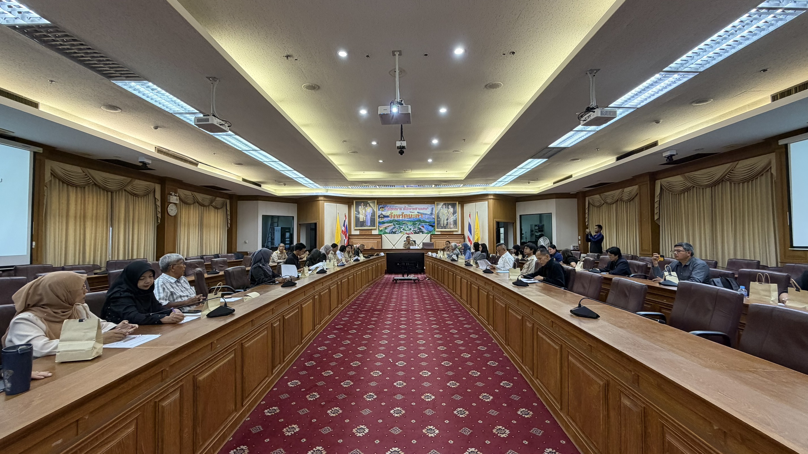 จังหวัดยะลา ประชุมกลุ่มย่อยจัดทำแผนพัฒนาจังหวัดยะลา ระยะ 5 ปี พ.ศ. 2571 &ndash; 2575 เพื่อกำหนดกรอบ ทิศทางการพัฒนาจังหวัดเป็นแผนปฏิบัติราชการประจำปีงบประมาณ 2571