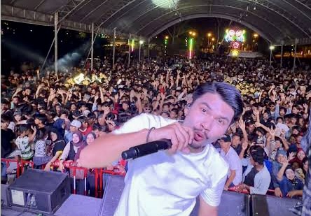 ชาวยะลาห้ามพลาด!! คืนนี้เดือดเวทีแตก &ldquo;วงพัทลุง&rdquo; บุกมอบความสุข ขนทัพรางวัลใหญ่กาชาดถล่มเมือง มอเตอร์ไซค์-เครื่องใช้ไฟฟ้า แจกจริงไม่ขนกลับ