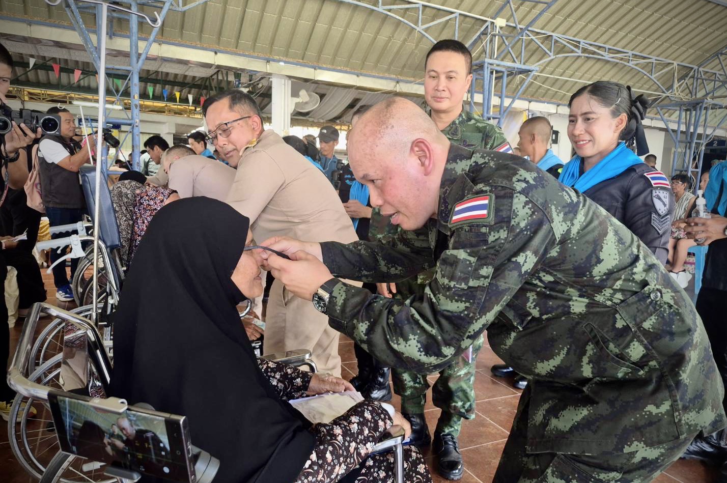 ศสว. มอบ "แสงแห่งความหวัง" คืนดวงตาสดใส 108 ชีวิต เฉลิมพระเกียรติฯ มุ่งดับทุกข์-สร้างสุขยั่งยืนใต้ร่มพระบารมี ณ โคกโพธิ์