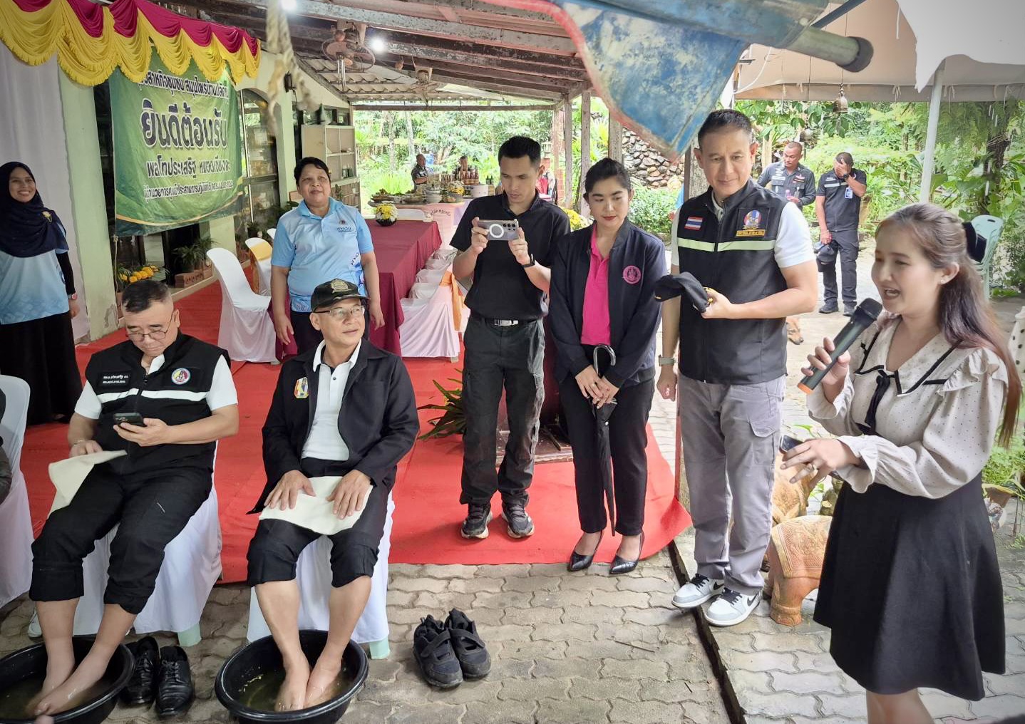 กอ.รมน.&nbsp;รุกสร้างสันติสุขชายแดนใต้!&nbsp;ส่งมอบ&nbsp;&ldquo;นวัตกรรมตู้อบแห้งสมุนไพรอัจฉริยะ&rdquo;&nbsp;ยกระดับวิสาหกิจชุมชนบ้านปลักหนู&nbsp;สู้ภัยฝน-สร้างรายได้ยั่งยืน