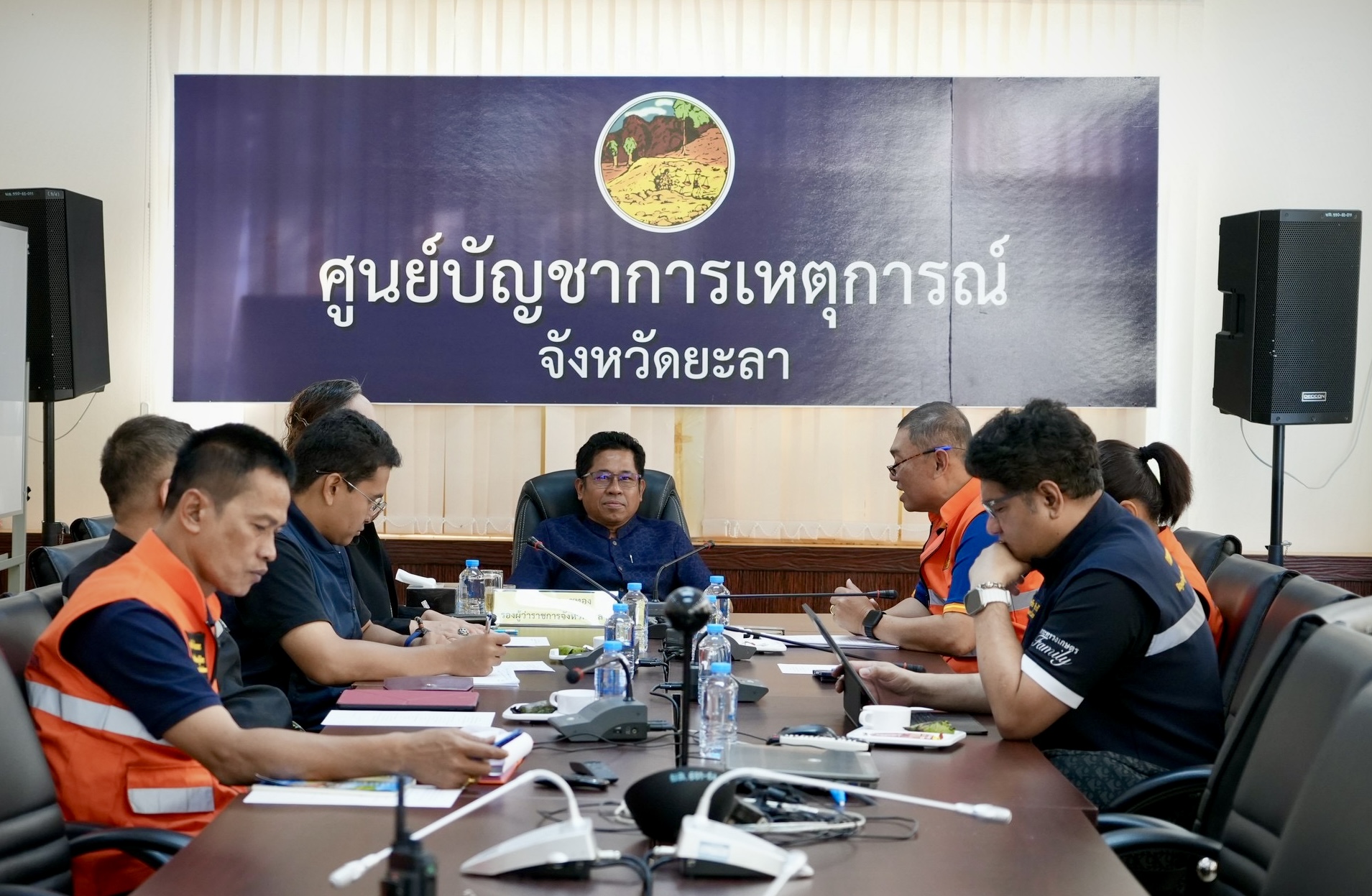 จังหวัดยะลา เข้าร่วมประชุมกองบัญชาการป้องกันและบรรเทาสาธารณภัยแห่งชาติ(บกปภ.ช.) เพื่อติดตามสถานการณ์และการให้ความช่วยเหลือผู้ประสบอุทกภัย ผ่านระบบอิเล็กทรอนิกส์