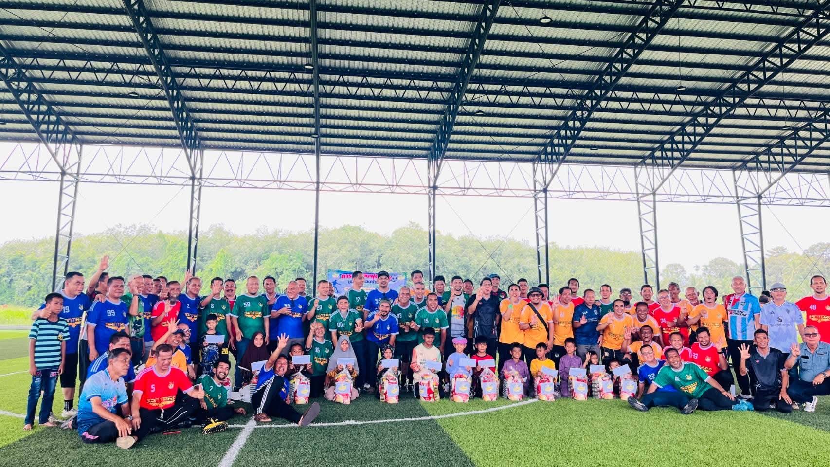 สะพานบุญแห่งศรัทธา! "ชมรมเพื่อนบัณฑิต 3 จว.ใต้" จัดกีฬาสีเชื่อมสัมพันธ์ มอบทุนเด็กกำพร้า-ผู้ด้อยโอกาส ย้ำชัดจิตอาสาไร้ผลประโยชน์ มุ่งหวังความโปรดปรานจากพระองค์